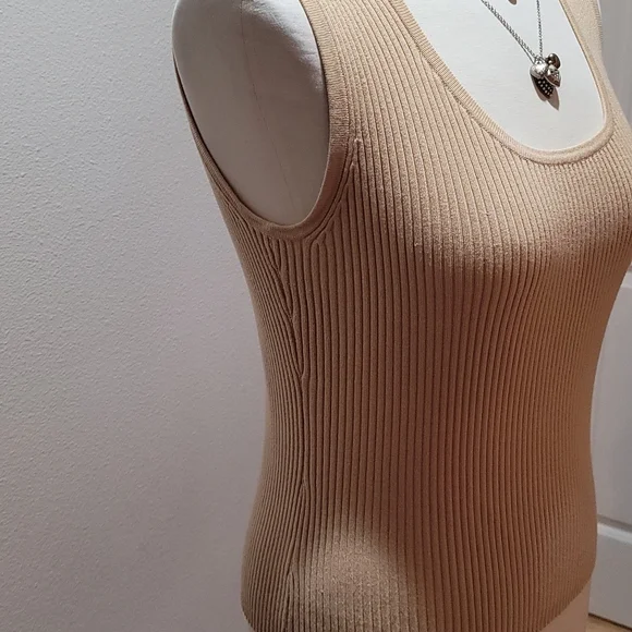 Vintage Brown Large Scoop Neck Sweater Vest Classic Casual Minimalist Streetwear - Picture 6 of 12